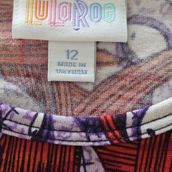 LuLaRoe Sally Tee - Picture 4 of 6